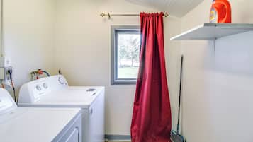 منزل (4 Bedrooms) | المنشأة من الداخل