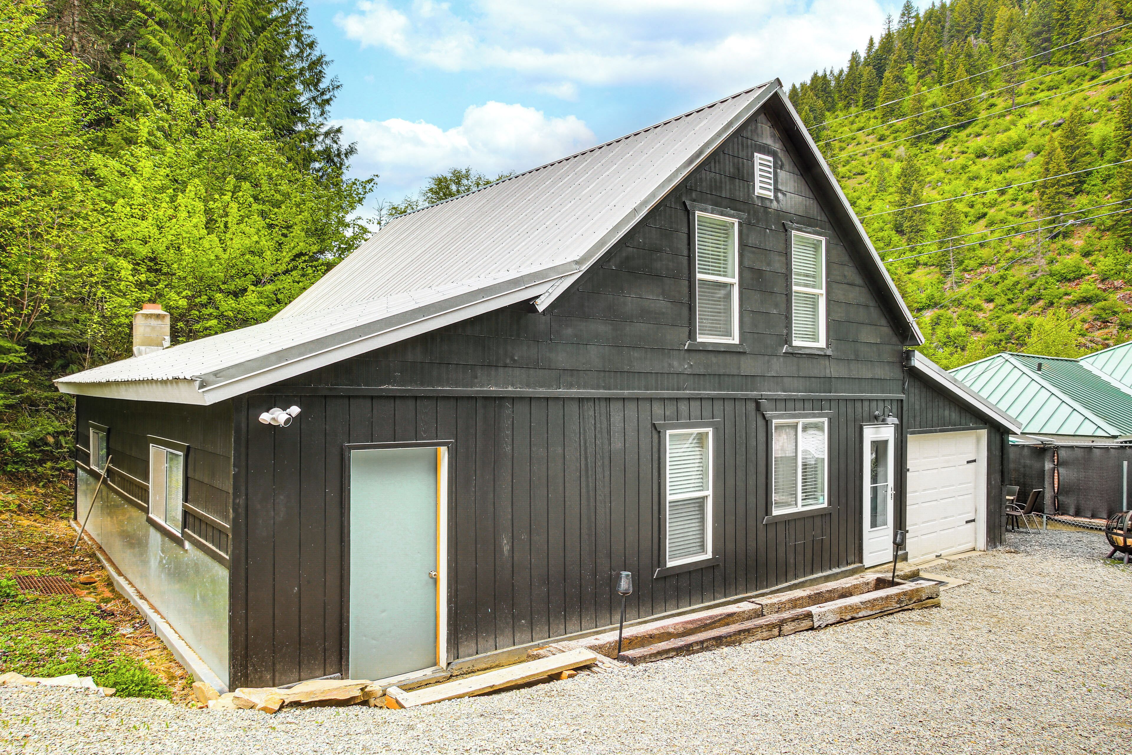 House (3 Bedrooms) | Front of property