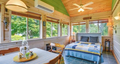 Warm & Cozy Clayton Cabin Near St Lawrence River!