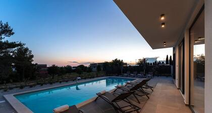 4 bedroom gorgeous home in Tar-Vabriga