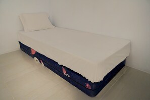 Standard Single Room | Free WiFi, bed sheets