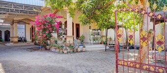 OYO Life 92918 Rumah Kost Arrahma Syariah