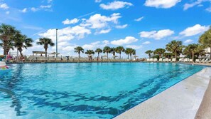 Pool - The Summit 1032-Gulf Front Condo w/ Stunning Views (Panama City)