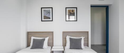 3 bedrooms, in-room safe, blackout curtains, iron/ironing board