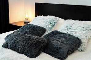 3 quartos, ferros/tábuas de passar roupa, Wi-Fi, roupa de cama