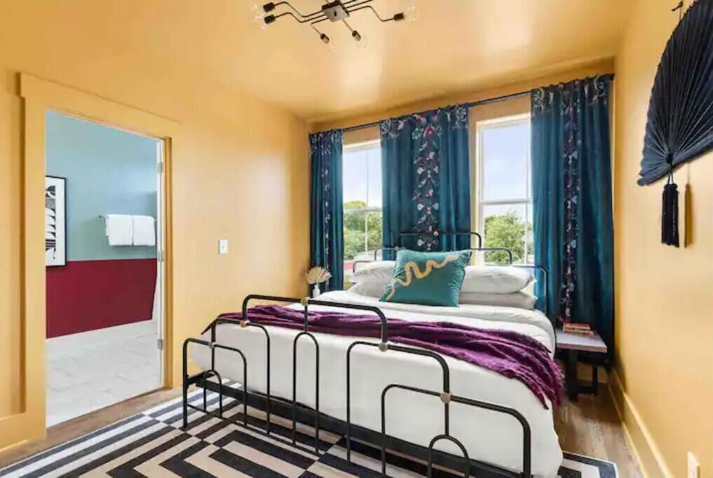 Cheerful 3BD Townhome - 10 min from Broadway 16ppl