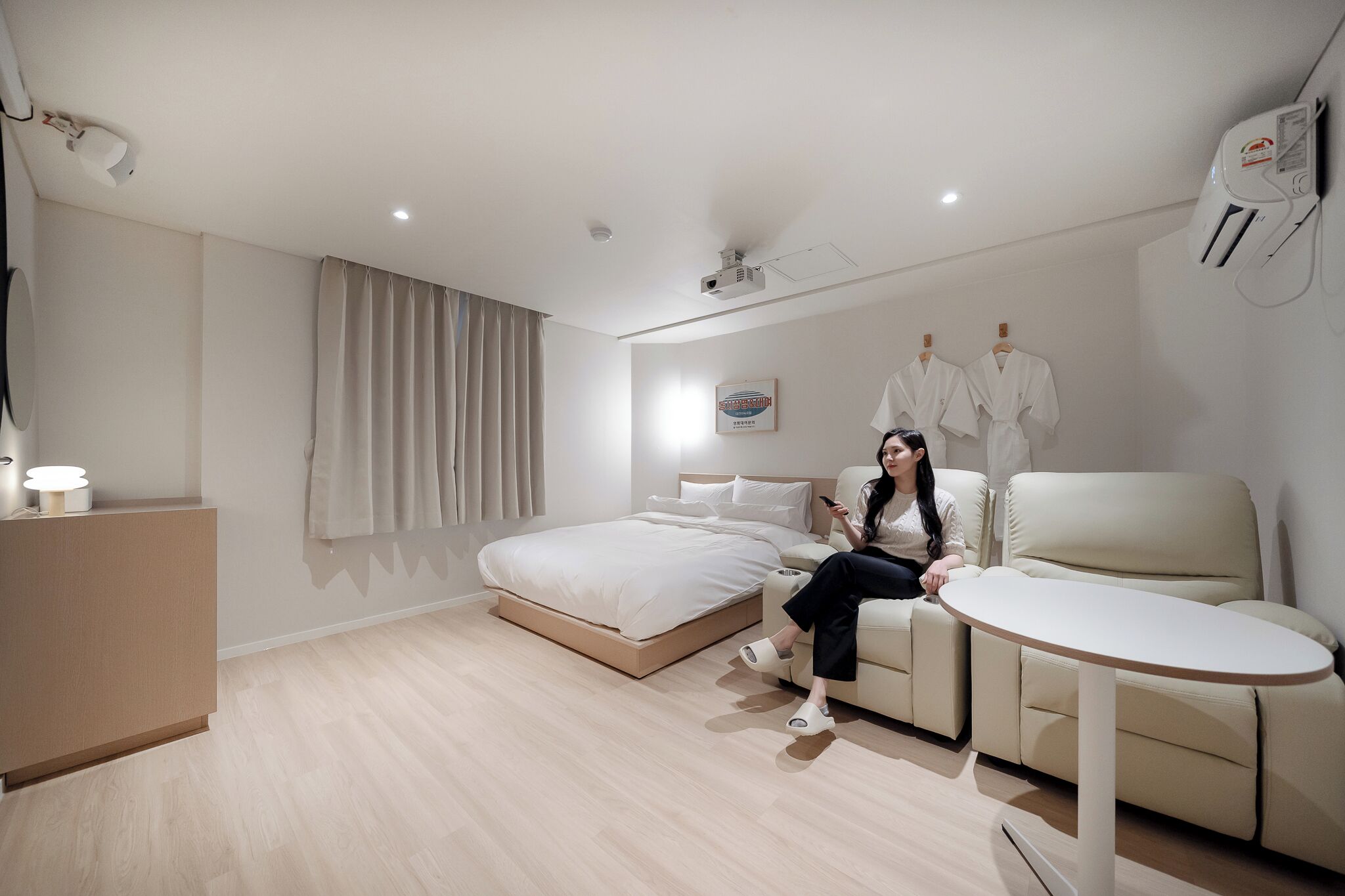 أغطية فراش متميزة وبديكورات فريدة لكل غرفة وطراز فريد لكل وحدة