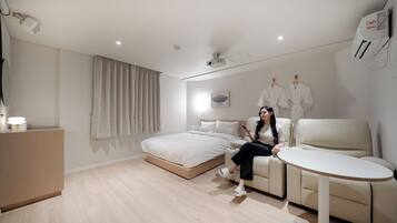 Premier Double Room | Premium bedding, individually decorated, individually furnished