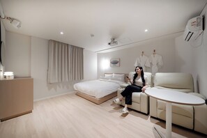 Premier Double Room - Anook Hotel Daejeon Daeheung (Daejeon)