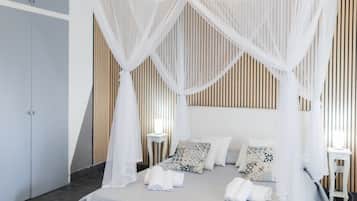 Romantische Suite | Minibar, Schreibtisch, schallisolierte Zimmer, BettwÀsche