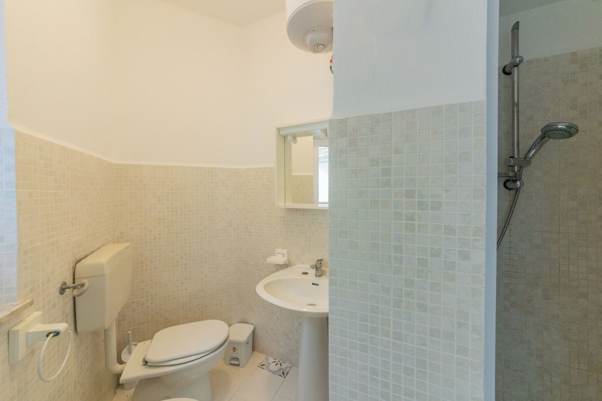 Free toiletries, hair dryer, bidet, towels