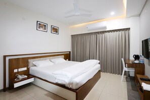 ملاءات من القطن المصري وأغطية فراش متميزة وألحفة محشوة بالريش