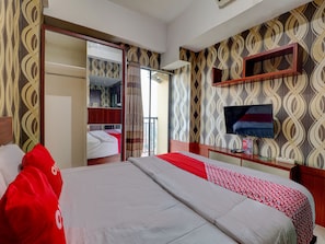 Bed sheets - OYO Life 92910 Apartemen Tamansari Panoramic By Tira (Bandung)