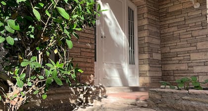 Casa con cochera en el centro de San Rafael