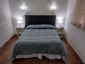 2 bedrooms, WiFi, bed sheets - Casa con Cochera en el Centro de San Rafael (San Rafael)