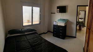 4 bedrooms, free WiFi, bed sheets
