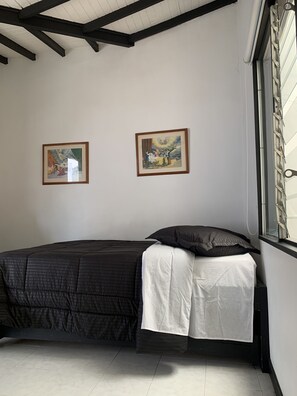 4 bedrooms, free WiFi, bed sheets - Casa Linda Jardín (Jardín)