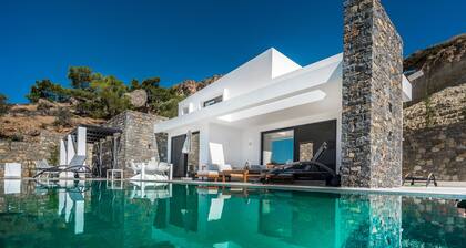 Villa Daniela: Luxurius villa with private pool and sea view