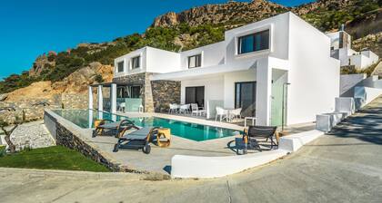 Villa Daniela Apartments with pool and seaview