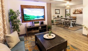 TV, video games - Upscale 4 BR Ybor Hse with Outdoor Living Space (Tampa)