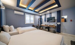 ツインルーム | 客室ごとに異なる装飾、客室ごとに異なるインテリア、防音設備、WiFi (無料)