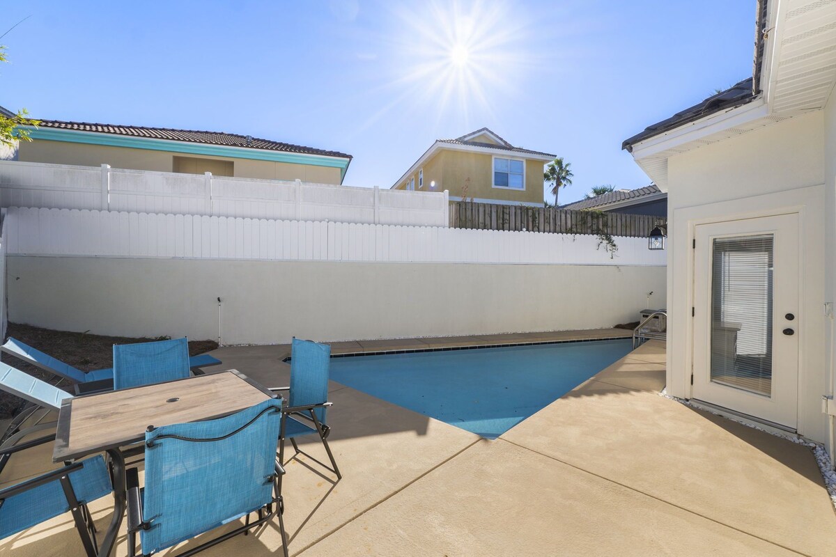Photo 19 of NEW PRIVATE POOL! NEWLY REMODELED! SLEEPS 8! 2/2.5!PET FRIENDLY!!!WINTER RENTERS WELCOME!!!