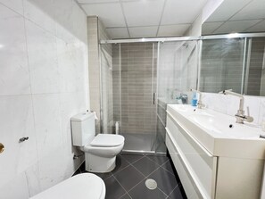 Hair dryer, towels
