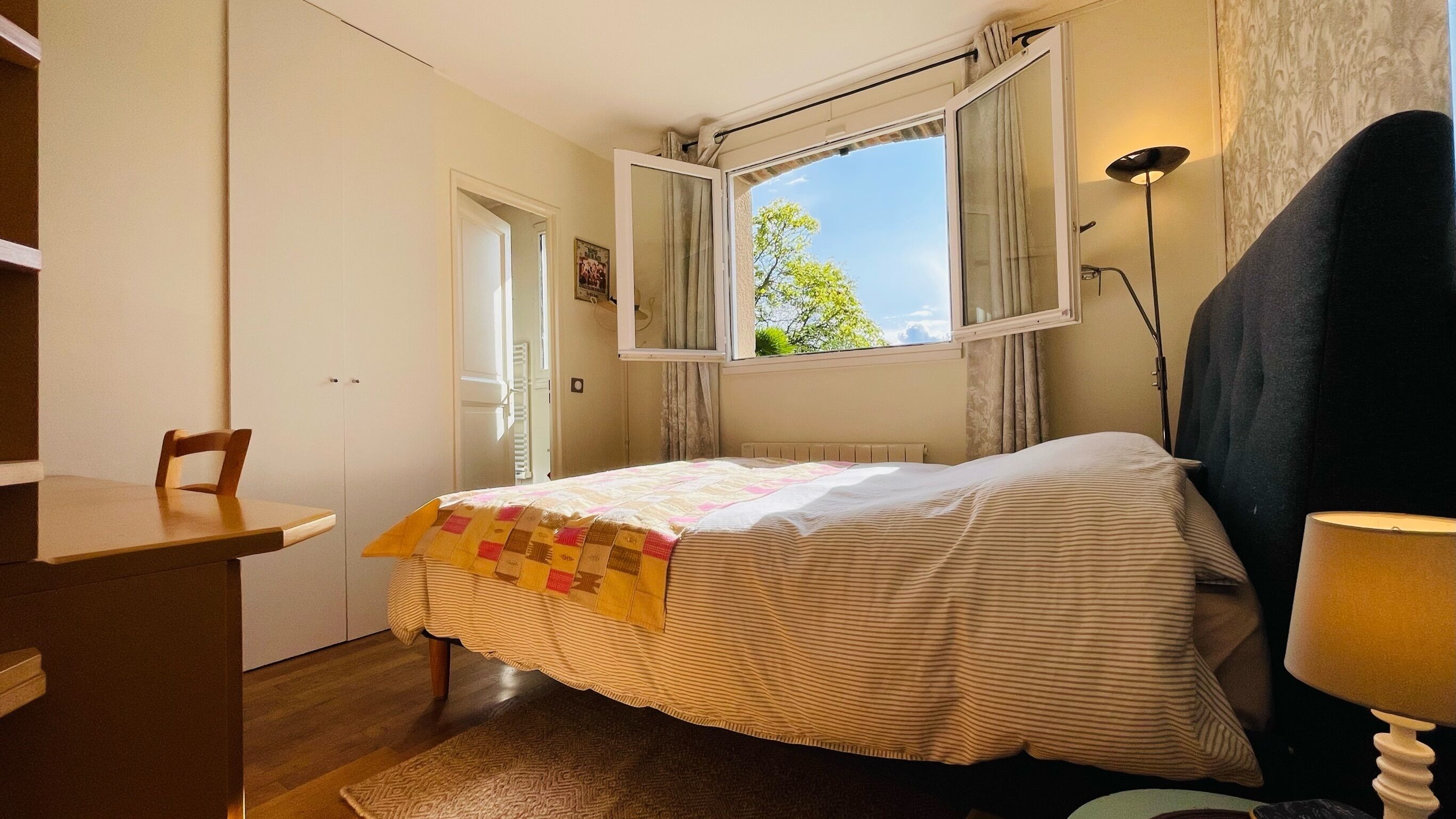 5 chambres, fer et planche à repasser, Wi-Fi, draps fournis