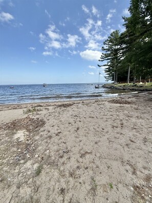 Beach - Sebago Waterfront-Large Private Lot, Dock, Screened Porch, Grill.  Pets Allowed (SEBAGO)