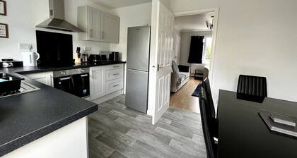 House near Swansea & Brecons!