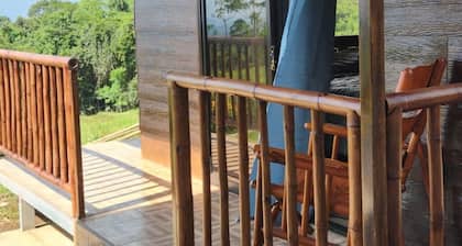 Cozy cabin for couples. Close to many attractions as Bajos del Toro Waterfalls