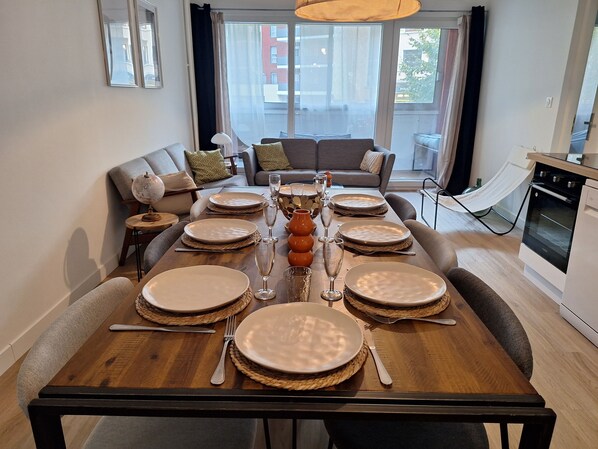 Dining - Grand Appartement Cœur de Ville (Thonon-les-Bains)