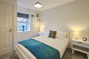 2 室のベッドルーム、アイロン / アイロン台、旅行用ベビーベッド、WiFi (無料)