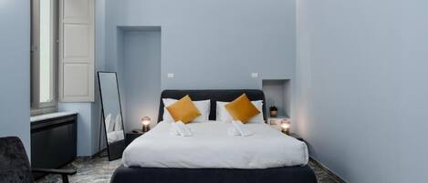 1 bedroom, desk, iron/ironing board, WiFi