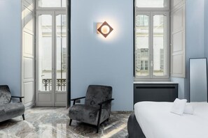 1 bedroom, desk, iron/ironing board, WiFi