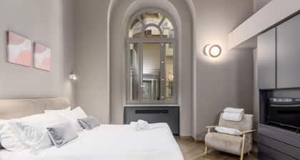 King Suite with Balcony-Q71 TIMELESS SUITES