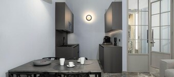 Superior King Suite-Q71 TIMELESS SUITES
