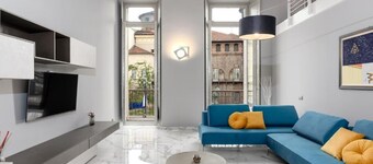 Suite with Balcony-Q71 TIMELESS SUITES