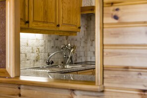 Fridge, microwave, oven, coffee/tea maker