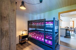 5 間睡房、免費 Wi-Fi、床單