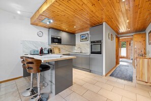 Frigorífic, microones, forn i rentaplats 