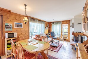 TV - Baccara E4 - 4 pers - centre station (Haute-Nendaz)