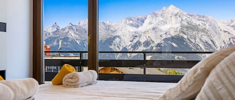 4 bedrooms, free WiFi, bed sheets