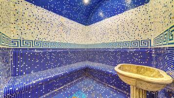 Sauna, hot tub, steam room