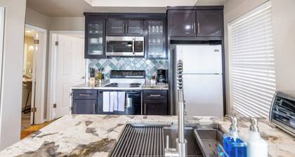 Excellent Waterfront! Pool/ Spa 1BR King w/ Deck
Brand new Dock and Slips