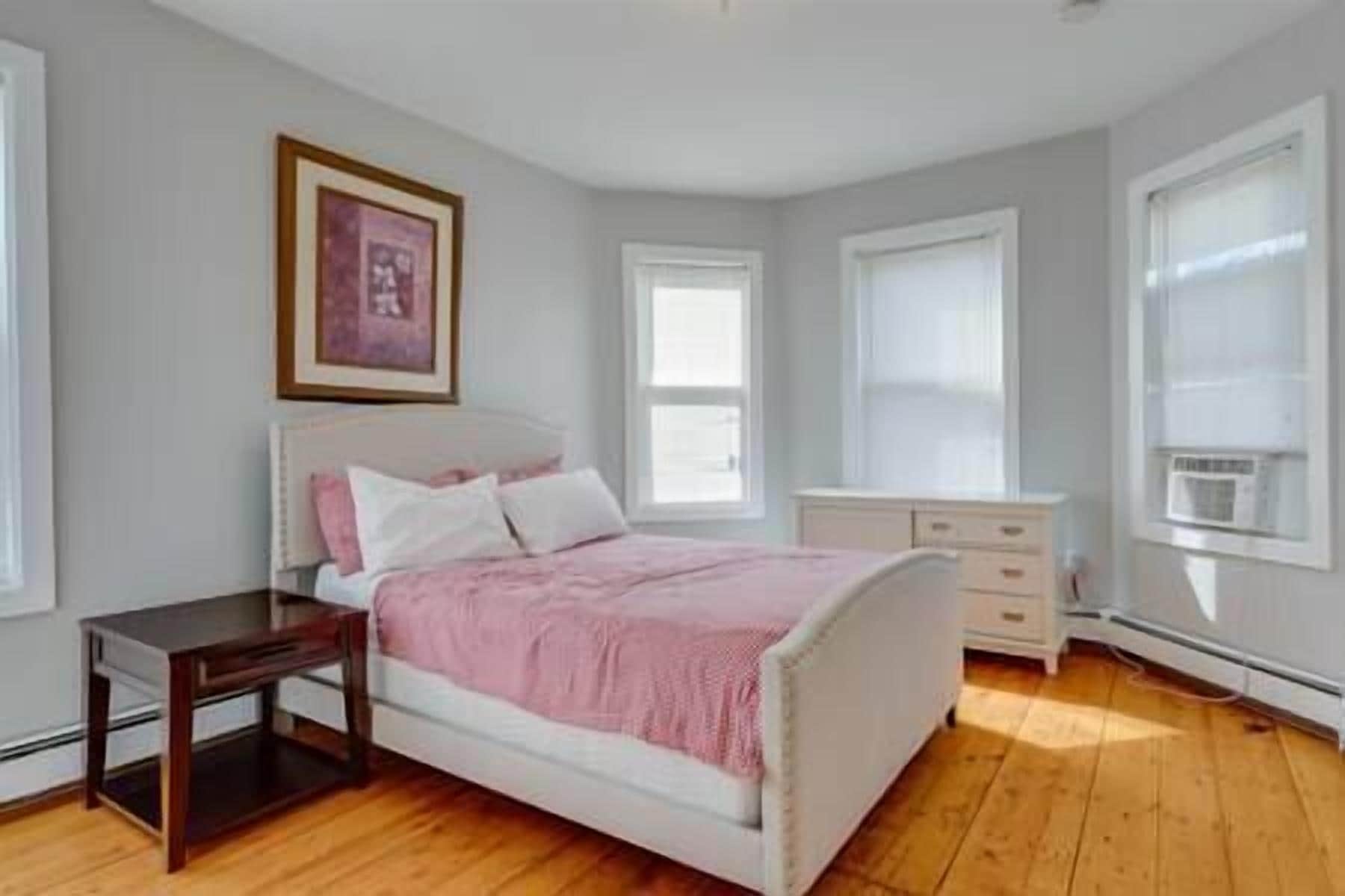 3 bedrooms, iron/ironing board, travel crib, WiFi