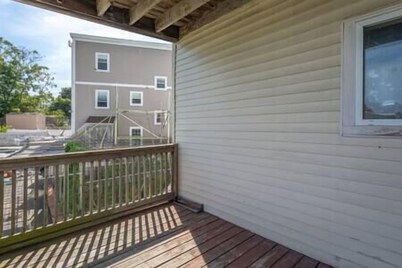 NEW! Boston Condo Near MBTA, 3 Mi to Fenway! (U2)