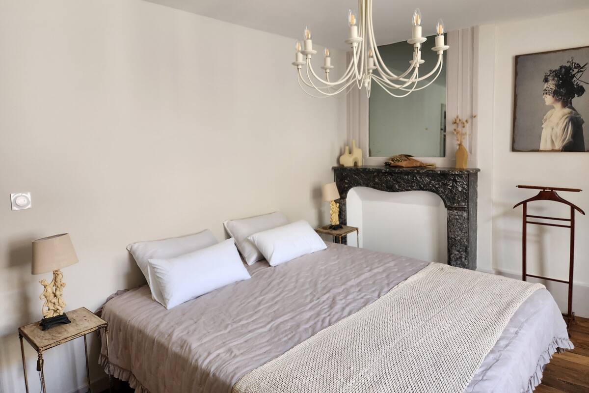 Chambre Deluxe double | Literie de qualité, lit avec matelas en mousse à mémoire