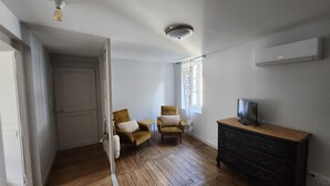 Romantic Apartment | Living area