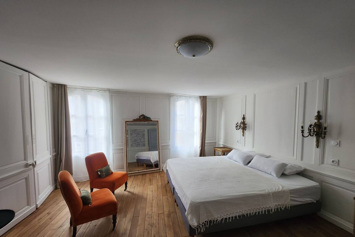 Suite studio Ville | Literie de qualité, lit avec matelas en mousse à mémoire